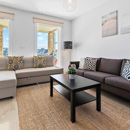 2 Bedroom Apartment Avdimou With Stunning Sea Views, Aphrodite Hills Resort クークリア エクステリア 写真