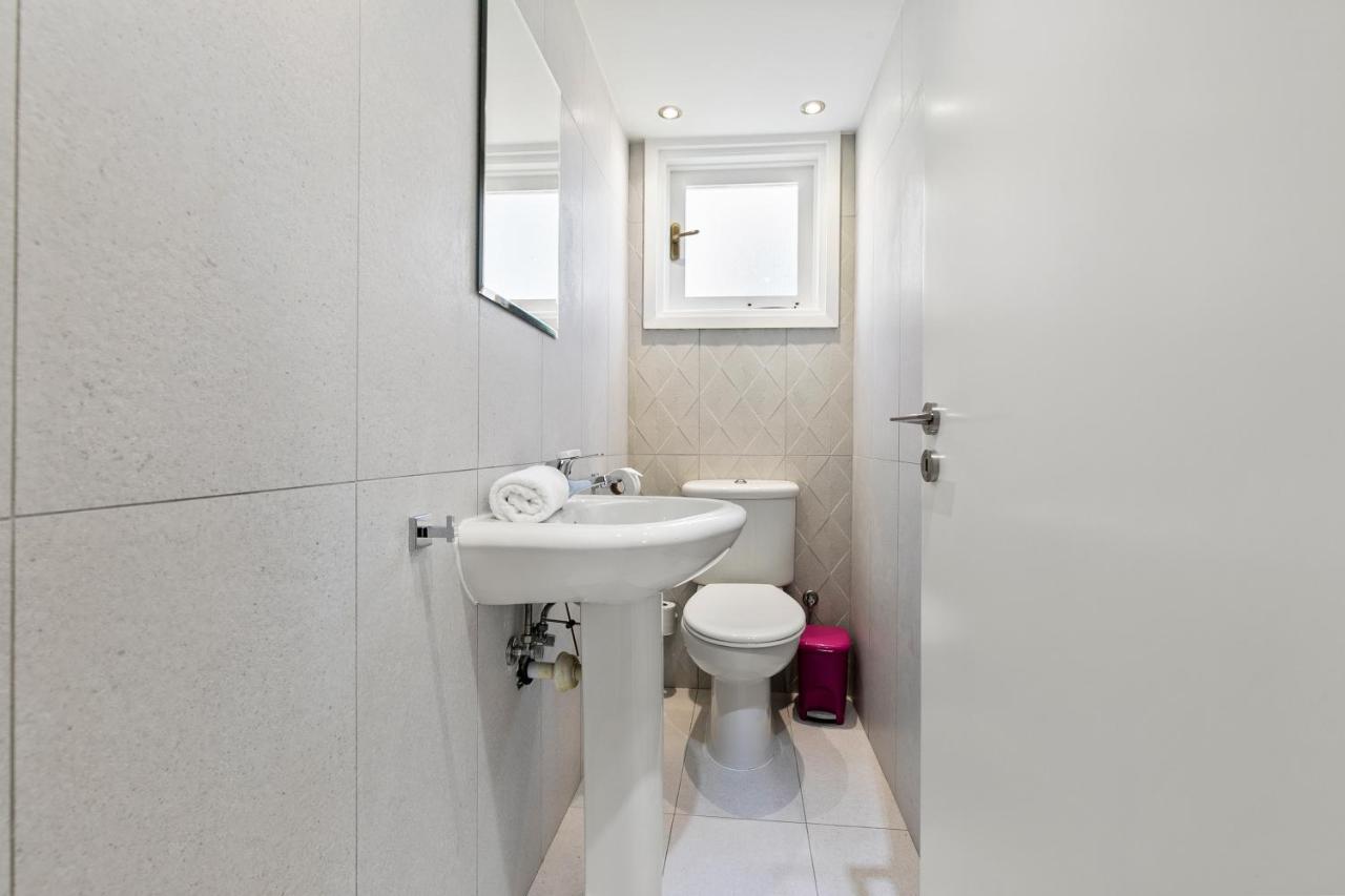2 Bedroom Apartment Avdimou With Stunning Sea Views, Aphrodite Hills Resort クークリア エクステリア 写真