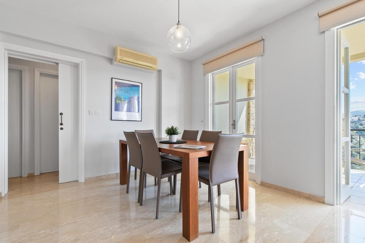 2 Bedroom Apartment Avdimou With Stunning Sea Views, Aphrodite Hills Resort クークリア エクステリア 写真