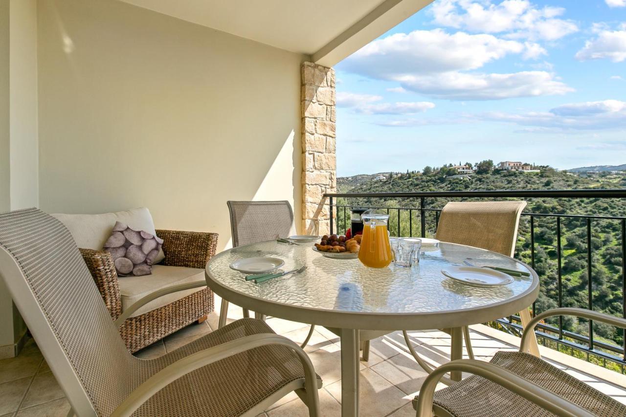2 Bedroom Apartment Avdimou With Stunning Sea Views, Aphrodite Hills Resort クークリア エクステリア 写真